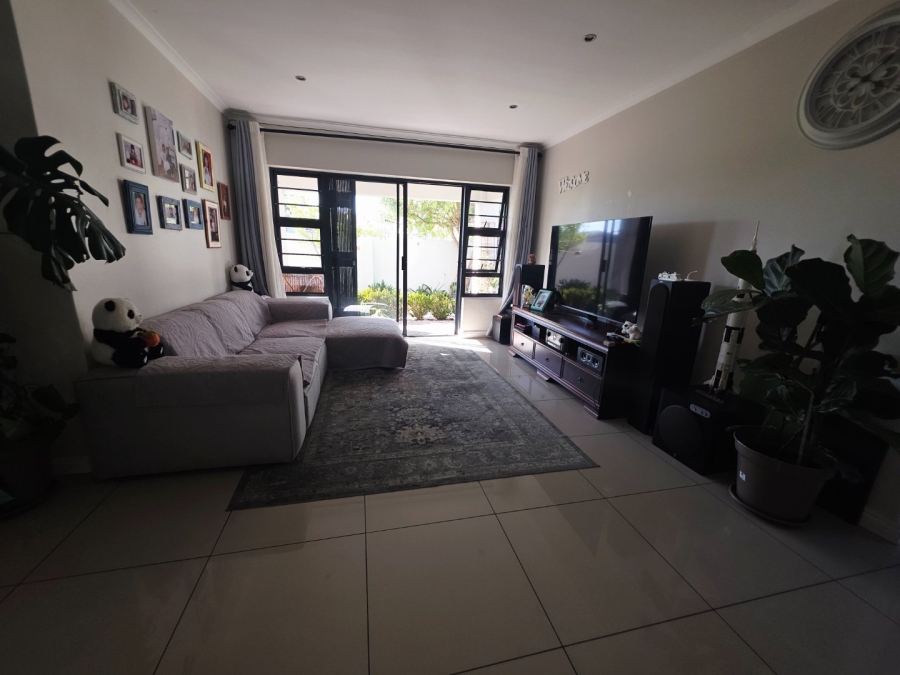 3 Bedroom Property for Sale in Parklands North Western Cape